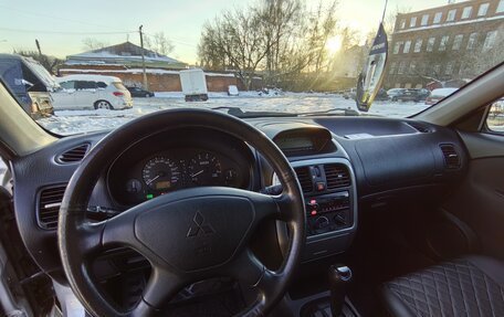 Mitsubishi Carisma I, 2003 год, 399 999 рублей, 6 фотография