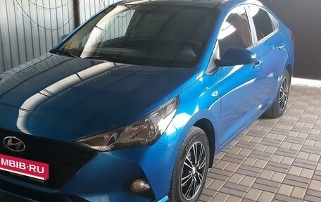 Hyundai Solaris II рестайлинг, 2021 год, 1 849 000 рублей, 3 фотография