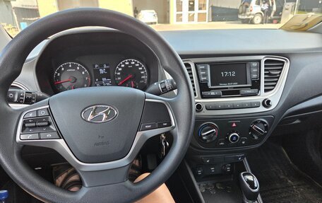 Hyundai Solaris II рестайлинг, 2021 год, 1 849 000 рублей, 19 фотография