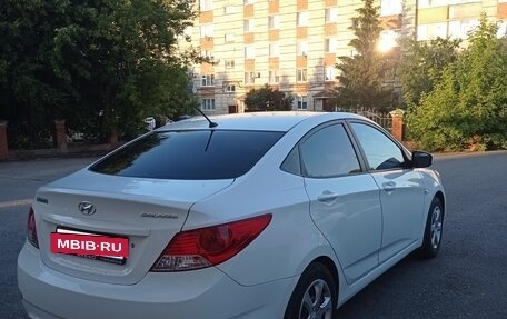 Hyundai Solaris II рестайлинг, 2012 год, 750 000 рублей, 4 фотография