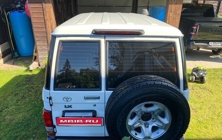 Toyota Land Cruiser 70, 2009 год, 3 150 000 рублей, 10 фотография