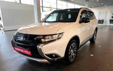 Mitsubishi Outlander III рестайлинг 3, 2016 год, 1 950 000 рублей, 7 фотография