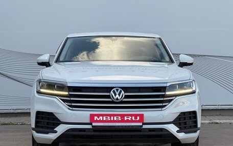 Volkswagen Touareg III, 2019 год, 4 290 000 рублей, 3 фотография