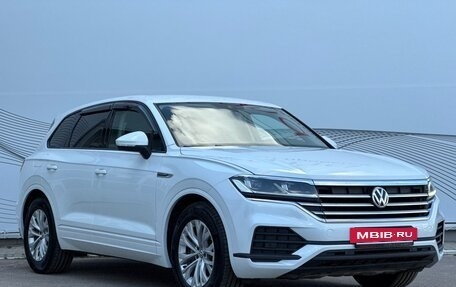 Volkswagen Touareg III, 2019 год, 4 290 000 рублей, 5 фотография