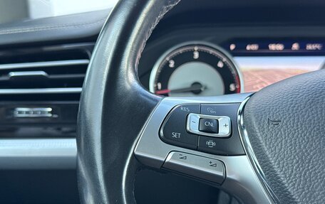 Volkswagen Touareg III, 2019 год, 4 290 000 рублей, 13 фотография