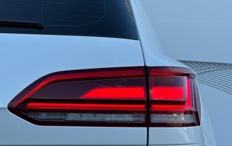 Volkswagen Touareg III, 2019 год, 4 290 000 рублей, 8 фотография