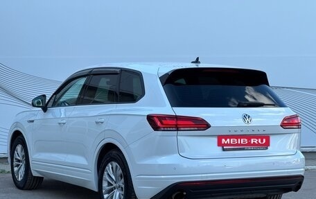 Volkswagen Touareg III, 2019 год, 4 290 000 рублей, 6 фотография