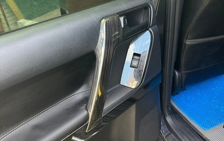Toyota Land Cruiser Prado 150 рестайлинг 2, 2014 год, 3 499 000 рублей, 13 фотография