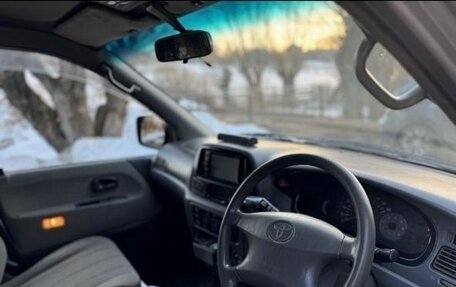 Toyota Noah III, 2001 год, 650 000 рублей, 7 фотография