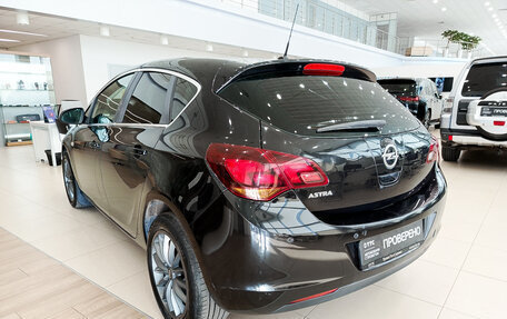 Opel Astra J, 2012 год, 586 000 рублей, 11 фотография