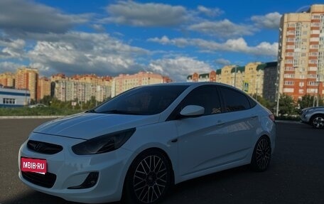 Hyundai Solaris II рестайлинг, 2014 год, 1 250 000 рублей, 1 фотография