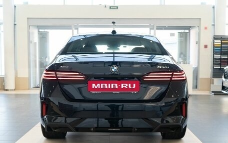 BMW 5 серия, 2024 год, 9 850 000 рублей, 6 фотография