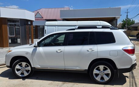 Toyota Highlander III, 2013 год, 1 899 999 рублей, 6 фотография