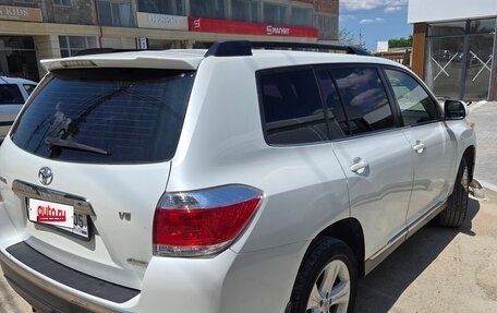 Toyota Highlander III, 2013 год, 1 899 999 рублей, 4 фотография