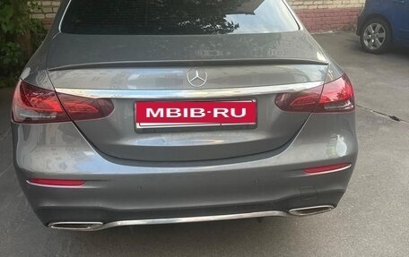 Mercedes-Benz E-Класс, 2022 год, 5 900 000 рублей, 15 фотография