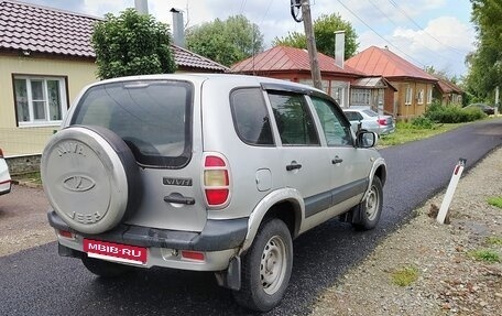 Chevrolet Niva I рестайлинг, 2003 год, 300 000 рублей, 4 фотография