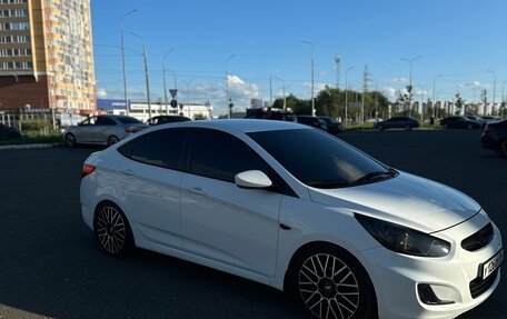 Hyundai Solaris II рестайлинг, 2014 год, 1 250 000 рублей, 4 фотография