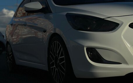 Hyundai Solaris II рестайлинг, 2014 год, 1 250 000 рублей, 5 фотография