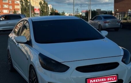 Hyundai Solaris II рестайлинг, 2014 год, 1 250 000 рублей, 3 фотография