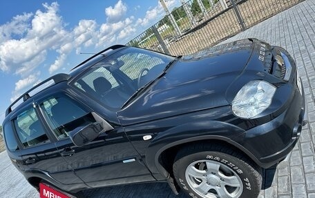 Chevrolet Niva I рестайлинг, 2011 год, 675 000 рублей, 5 фотография
