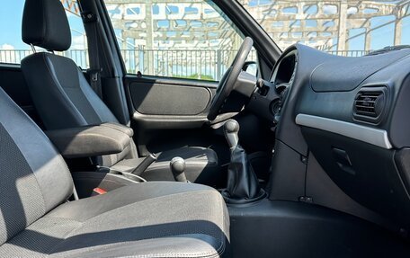 Chevrolet Niva I рестайлинг, 2011 год, 675 000 рублей, 25 фотография