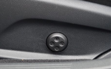 Mercedes-Benz E-Класс, 2016 год, 2 950 000 рублей, 25 фотография