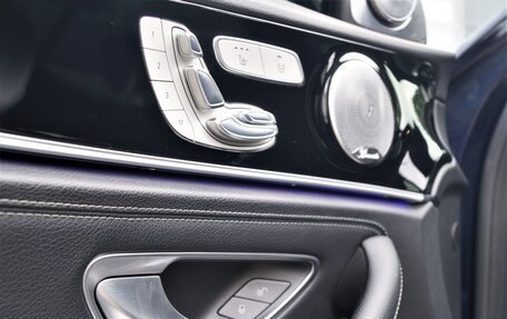 Mercedes-Benz E-Класс, 2016 год, 2 950 000 рублей, 22 фотография