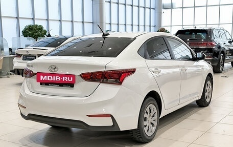 Hyundai Solaris II рестайлинг, 2018 год, 899 000 рублей, 9 фотография