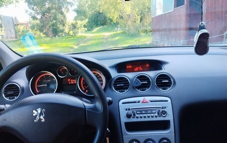 Peugeot 308 II, 2010 год, 525 800 рублей, 2 фотография