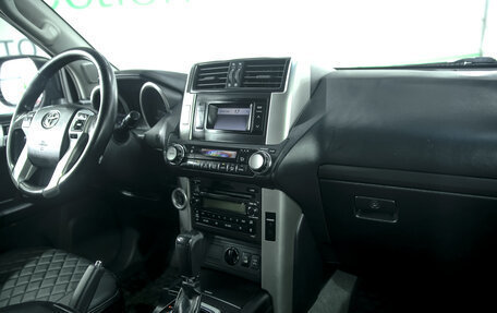 Toyota Land Cruiser Prado 150 рестайлинг 2, 2012 год, 2 500 000 рублей, 13 фотография