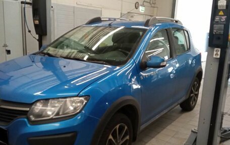 Renault Sandero II рестайлинг, 2016 год, 970 000 рублей, 1 фотография