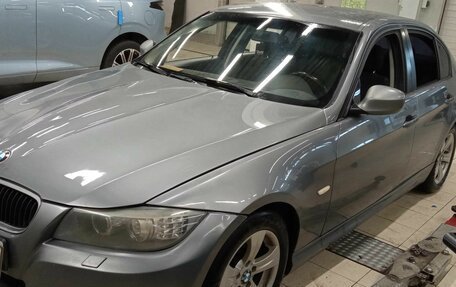 BMW 3 серия, 2011 год, 960 000 рублей, 1 фотография