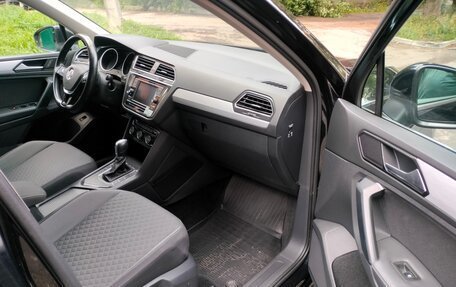 Volkswagen Tiguan II, 2017 год, 1 900 000 рублей, 11 фотография