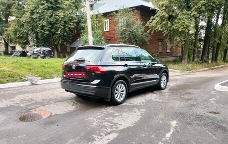Volkswagen Tiguan II, 2017 год, 1 900 000 рублей, 4 фотография