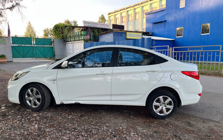 Hyundai Solaris II рестайлинг, 2013 год, 850 000 рублей, 3 фотография