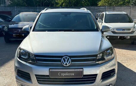 Volkswagen Touareg III, 2011 год, 1 870 000 рублей, 2 фотография