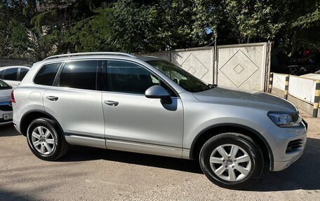 Volkswagen Touareg III, 2011 год, 1 870 000 рублей, 4 фотография