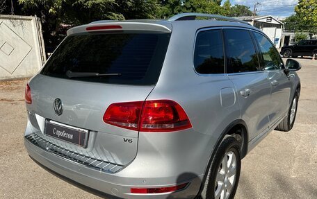 Volkswagen Touareg III, 2011 год, 1 870 000 рублей, 6 фотография