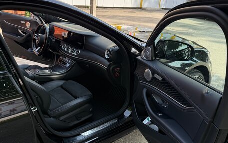 Mercedes-Benz E-Класс, 2020 год, 3 900 000 рублей, 18 фотография