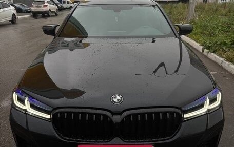 BMW 5 серия, 2019 год, 3 300 000 рублей, 2 фотография