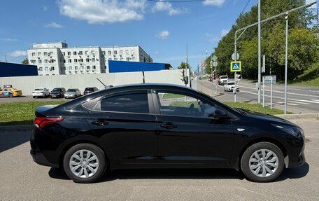 Hyundai Solaris II рестайлинг, 2021 год, 1 650 000 рублей, 4 фотография