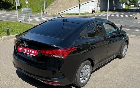 Hyundai Solaris II рестайлинг, 2021 год, 1 650 000 рублей, 5 фотография