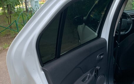 Renault Logan II, 2016 год, 840 000 рублей, 11 фотография