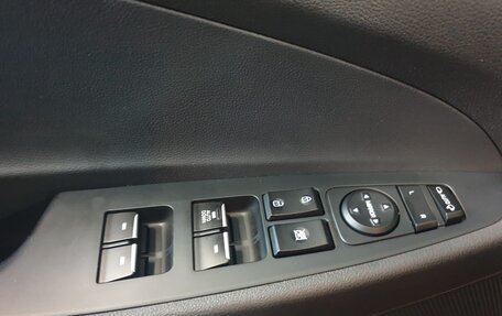Hyundai Tucson III, 2018 год, 2 800 000 рублей, 21 фотография