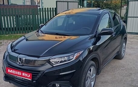 Honda HR-V II, 2019 год, 2 150 000 рублей, 2 фотография