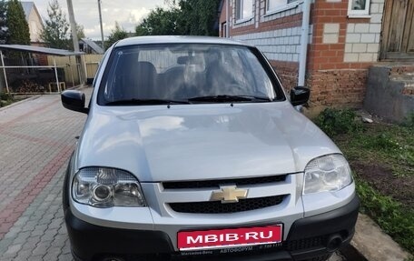 Chevrolet Niva I рестайлинг, 2012 год, 410 000 рублей, 1 фотография