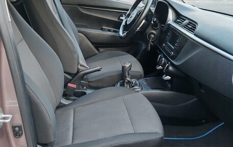 KIA Rio IV, 2021 год, 1 365 000 рублей, 7 фотография