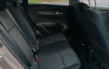 KIA Rio IV, 2021 год, 1 365 000 рублей, 8 фотография