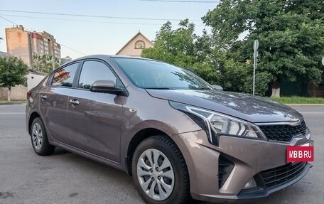 KIA Rio IV, 2021 год, 1 365 000 рублей, 6 фотография