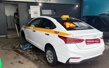 Hyundai Solaris II рестайлинг, 2018 год, 785 000 рублей, 5 фотография